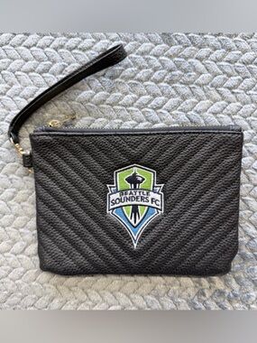 Seattle Sounders FC Foco Pebble Grain Wristlet Clutch